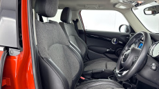 MINI Hatchback 1.5 Cooper II 5dr Auto [Chili Pack] Petrol Hatchback